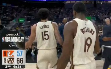 必发下载-吉纳森-威廉姆斯投进2记三分，又造成犯规两罚全中得到10分